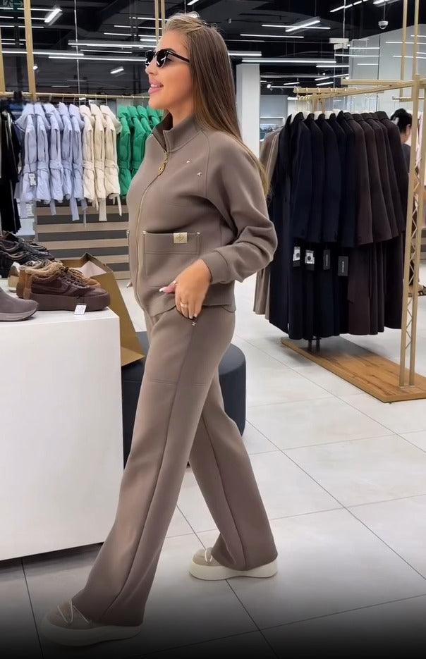 Floranique - Giacca corta con zip e pantaloni a gamba larga