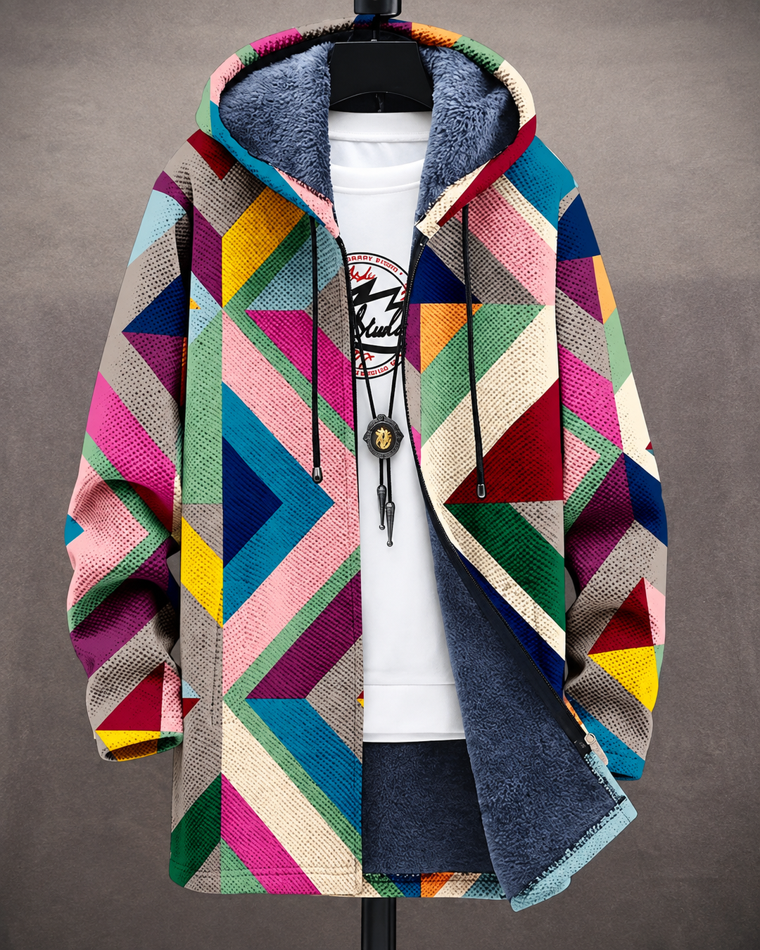 Betha - Giacca con cappuccio foderata in pile a motivo geometrico