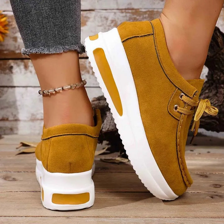 Eirwen - Sneakers con suola platform ammortizzata e lacci