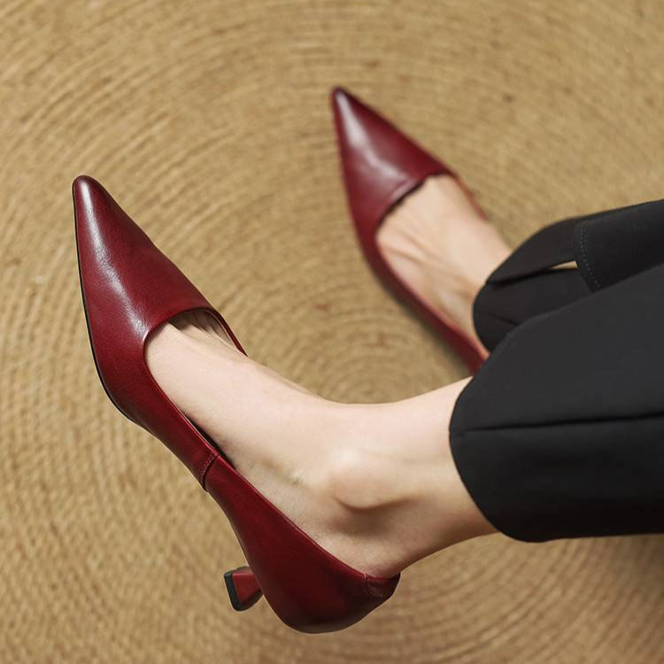 Serelina - Décolleté eleganti a punta con tacco kitten