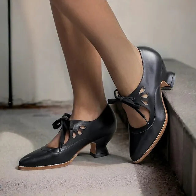 Veralyn - Décolleté con tacco kitten in pizzo vintage