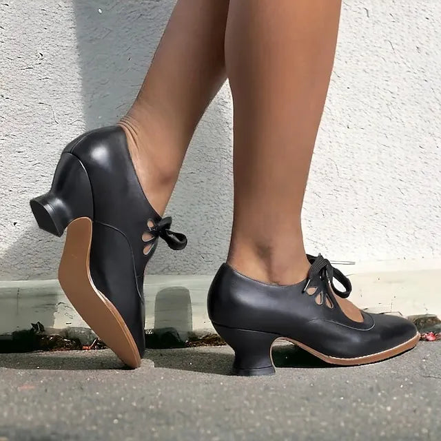Veralyn - Décolleté con tacco kitten in pizzo vintage