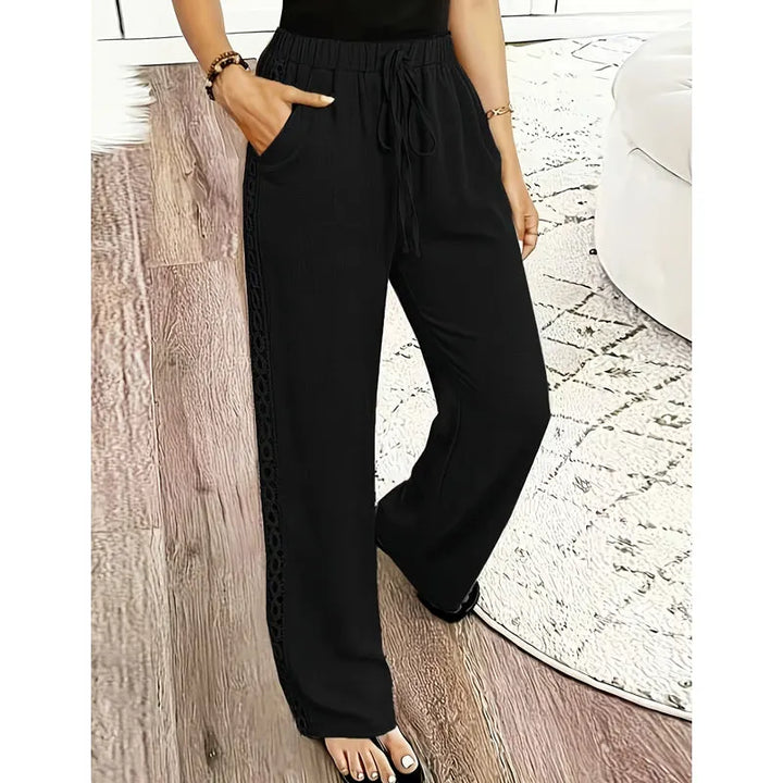 Estrelle - Pantaloni lounge con bordo in pizzo e vita con coulisse